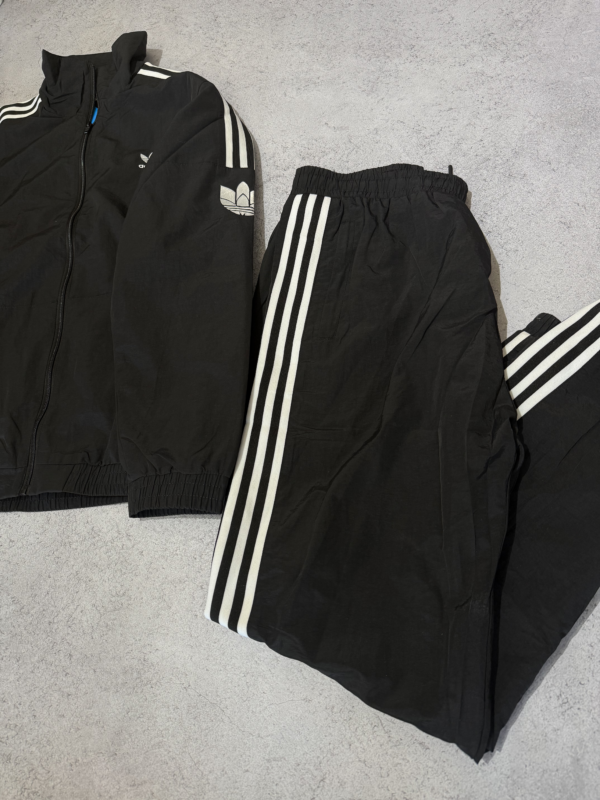 Conjunto Adidas Originals