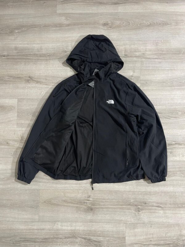 Campera rompevientos The North Face